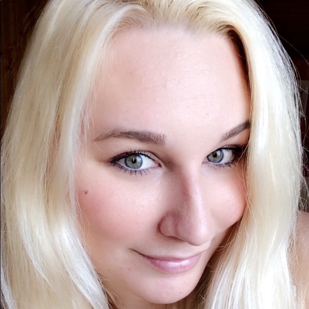 Meet your Posher, Henni